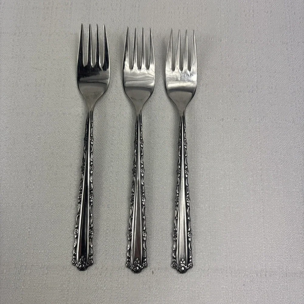 Oneida Deluxe CHERIE  Set of 3‎ Salad Forks 6 3/4